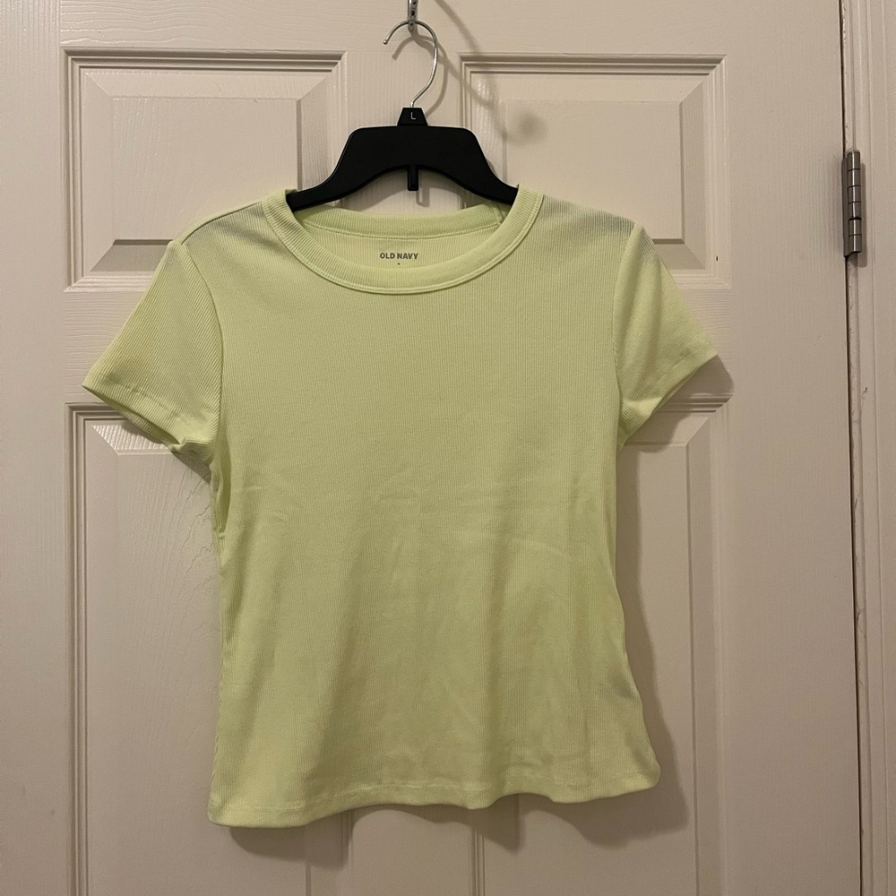 Old navy t-shirt (never worn)